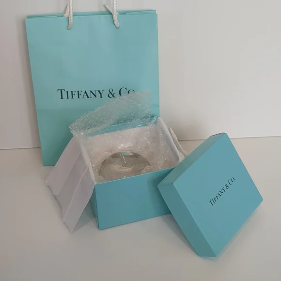 Tiffany & Co Apple Paperweight - Picture 6 of 11